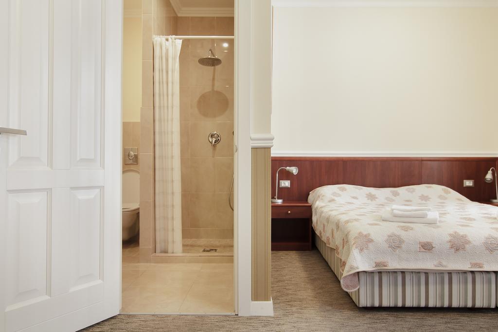 Consul Hotel Консул Odessa Exteriör bild